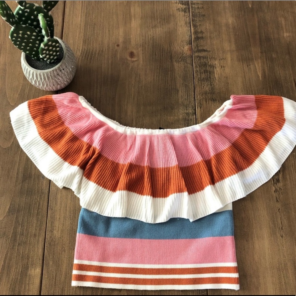 F21 OFF SHOULDER CROP